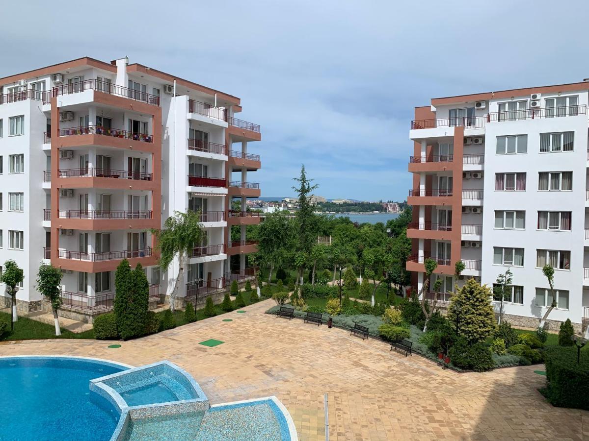 Riviera Fort Beach Apartments By Kalina Resort, Ravda ภายนอก รูปภาพ